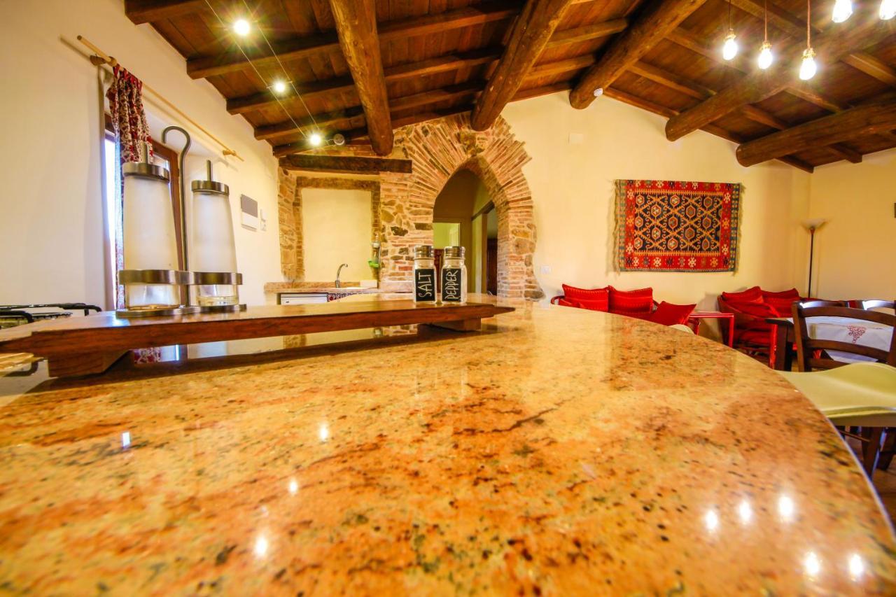 Agriturismo Poggio Monte ซาตูร์เนีย ภายนอก รูปภาพ